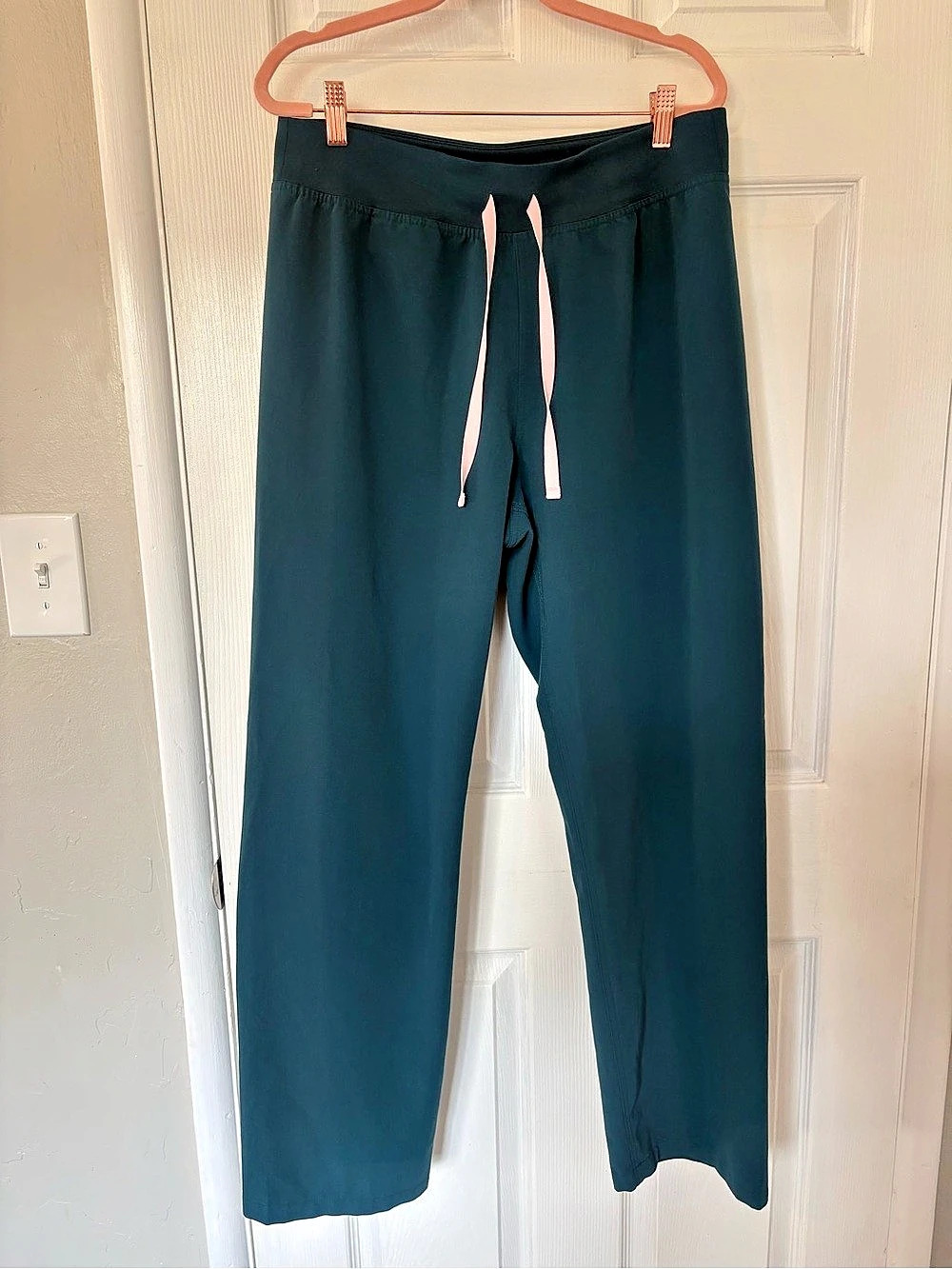 FIGS New Women's Livingston Straight Leg Scrub Pants in Carribean Blue